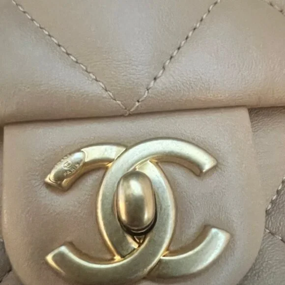 Chanel Funky Town Flap bag - Picture 9 of 16